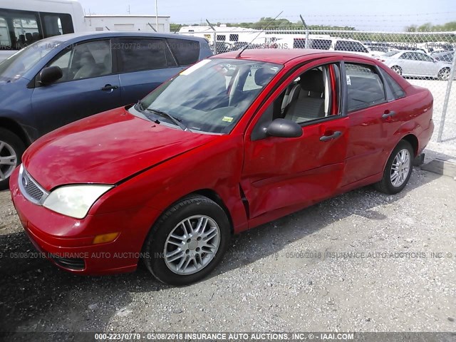 1FAFP34N97W321304 - 2007 FORD FOCUS ZX4/S/SE/SES RED photo 2