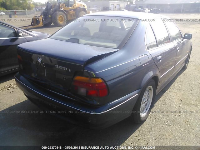 WBADM6346YGU18375 - 2000 BMW 528 I AUTOMATIC BLUE photo 4