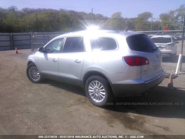 5GAKVBED1BJ325918 - 2011 BUICK ENCLAVE CXL SILVER photo 3