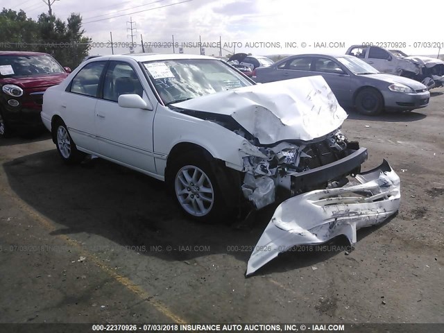 4T1BF28K41U972215 - 2001 TOYOTA CAMRY LE/XLE WHITE photo 1