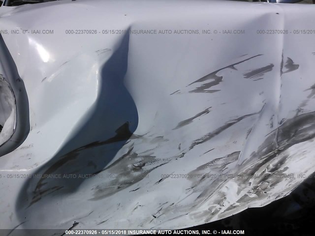 4T1BF28K41U972215 - 2001 TOYOTA CAMRY LE/XLE WHITE photo 10