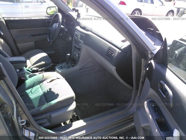 JF1SG63686H712344 - 2006 SUBARU FORESTER 2.5X GRAY photo 5