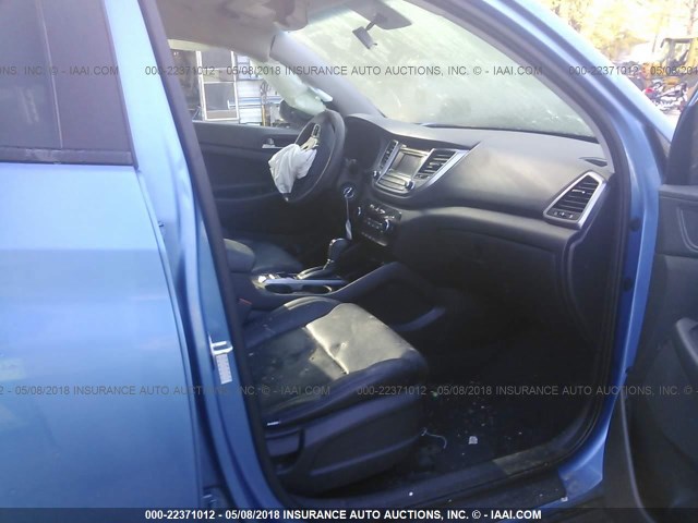 KM8J3CA28HU311396 - 2017 HYUNDAI TUCSON LIMITED/SPORT AND ECO/SE BLUE photo 5