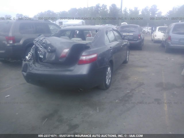 JTNBE46K073018397 - 2007 TOYOTA CAMRY NEW GENERAT CE/LE/XLE/SE GRAY photo 4