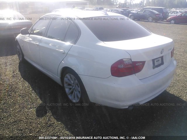 WBAPK5C57BF126530 - 2011 BMW 328 XI SULEV WHITE photo 3