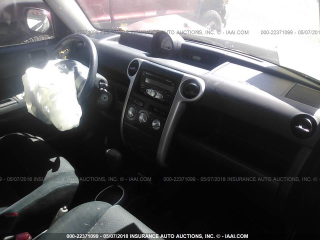 JTLKT324764120319 - 2006 TOYOTA SCION XB RED photo 5