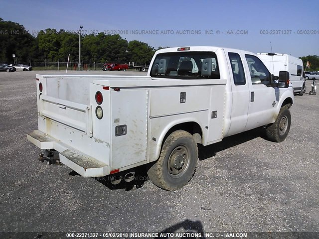 1FT7X2BT9CEA17741 - 2012 FORD F250 SUPER DUTY WHITE photo 4