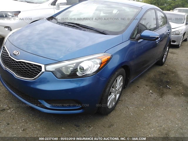 KNAFX4A6XE5109895 - 2014 KIA FORTE LX BLUE photo 2