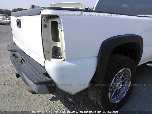 1GCHC23U65F970248 - 2005 CHEVROLET SILVERADO C2500 HEAVY DUTY WHITE photo 6