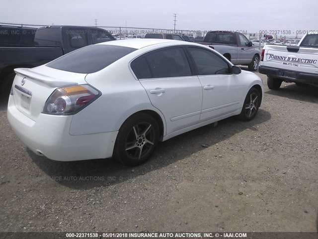 1N4AL21E69N555865 - 2009 NISSAN ALTIMA 2.5/2.5S WHITE photo 4