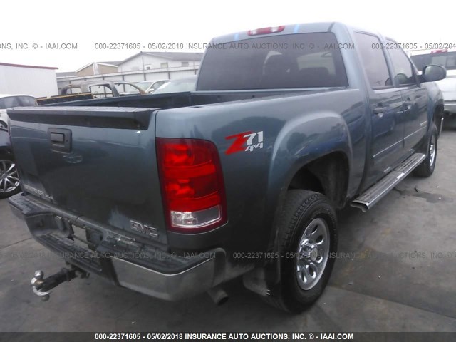 2GTEK13M671697600 - 2007 GMC NEW SIERRA K1500 BLUE photo 4