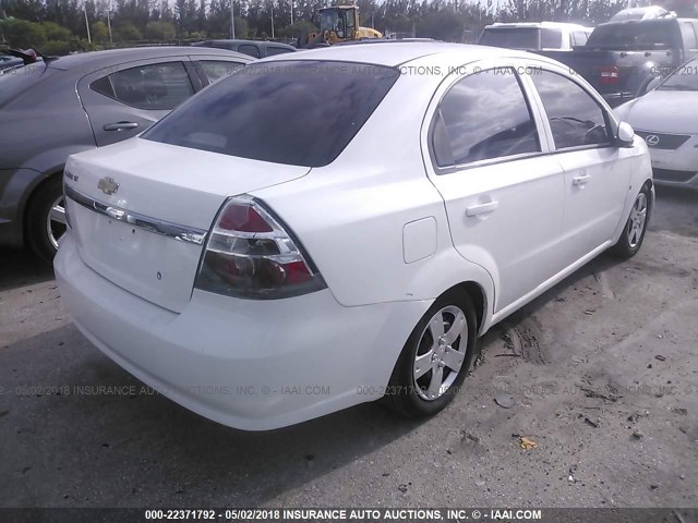 KL1TD56E99B377615 - 2009 CHEVROLET AVEO LS/LT WHITE photo 4