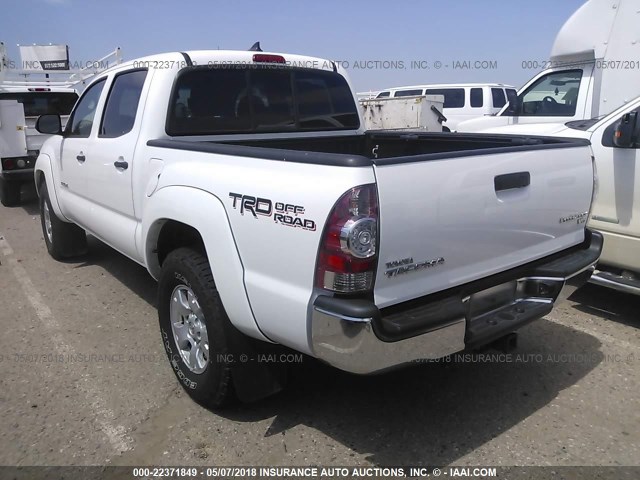 5TFJU4GN3FX083988 - 2015 TOYOTA TACOMA DOUBLE CAB PRERUNNER WHITE photo 3