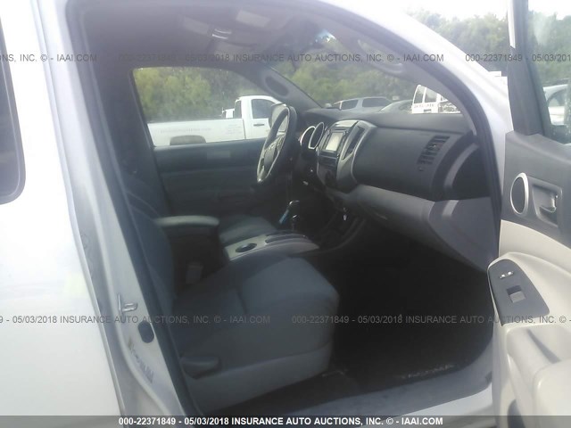 5TFJU4GN3FX083988 - 2015 TOYOTA TACOMA DOUBLE CAB PRERUNNER WHITE photo 5