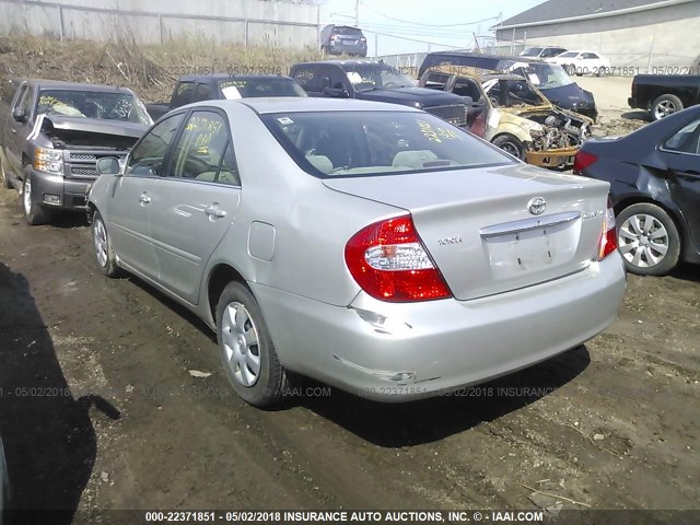 4T1BE32K74U899380 - 2004 TOYOTA CAMRY LE/XLE/SE ვერცხლისფერი ფოტო 3