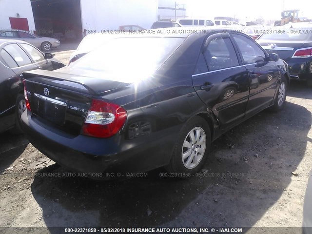 4T1BE32K73U199390 - 2003 TOYOTA CAMRY LE/XLE/SE BLACK photo 4