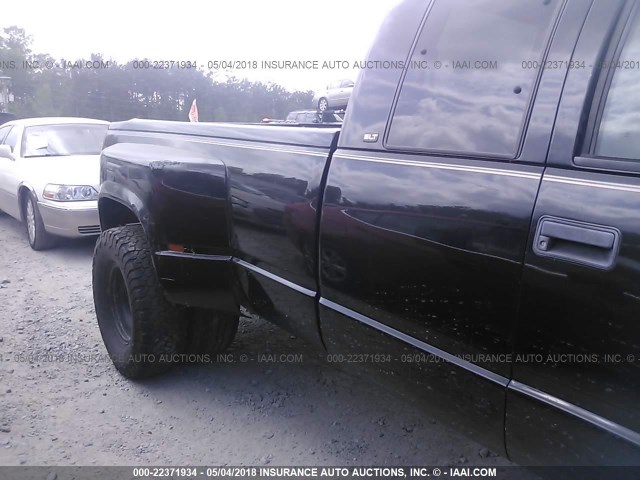 1GTHC39R8YF430753 - 2000 GMC SIERRA C3500 BLACK photo 6