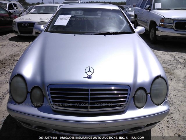 WDBLJ65G22T122944 - 2002 MERCEDES-BENZ CLK 320 SILVER photo 6