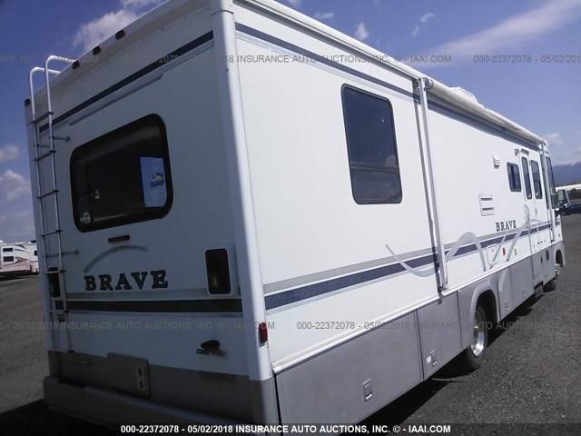 5B4LP37J8Y3318103 - 2000 WORKHORSE CUSTOM CHASSIS MOTORHOME CHASSIS P3500 Unknown photo 4