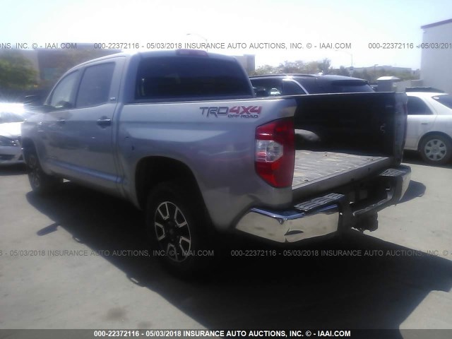 5TFDW5F10EX337263 - 2014 TOYOTA TUNDRA CREWMAX SR5 SILVER photo 3