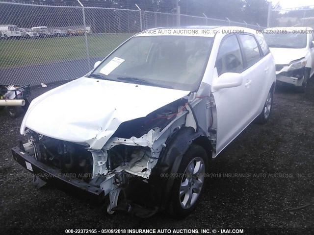 2T1KR30E07C637465 - 2007 TOYOTA COROLLA MATRIX XR WHITE photo 2