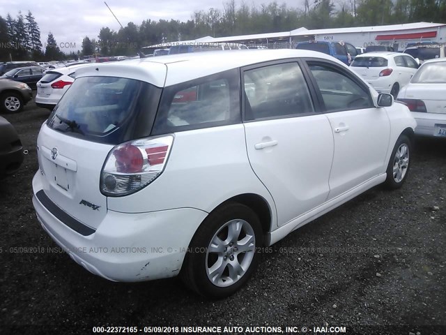 2T1KR30E07C637465 - 2007 TOYOTA COROLLA MATRIX XR WHITE photo 4