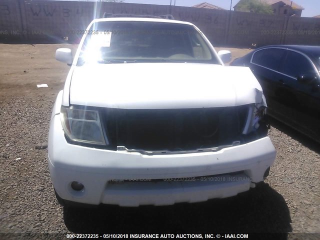 5N1AR18U67C638541 - 2007 NISSAN PATHFINDER LE/SE/XE WHITE photo 6