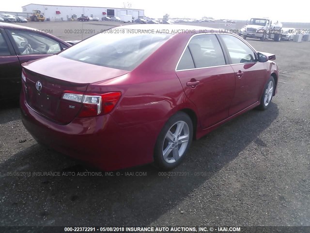 4T1BF1FK4EU756545 - 2014 TOYOTA CAMRY L/SE/LE/XLE RED photo 4