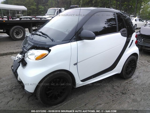 WMEEJ3BA9DK587482 - 2013 SMART FORTWO PURE/PASSION WHITE photo 2