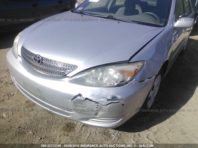 4T1BE32K02U500077 - 2002 TOYOTA CAMRY LE/XLE/SE ვერცხლისფერი ფოტო 6