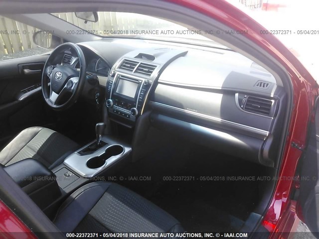 4T1BF1FK2DU677020 - 2013 TOYOTA CAMRY L/SE/LE/XLE RED photo 5