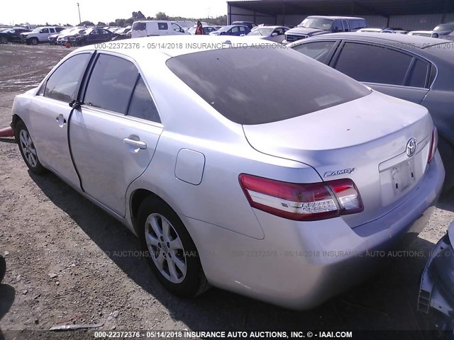 4T4BF3EKXBR155249 - 2011 TOYOTA CAMRY SE/LE/XLE 白色 照片 3