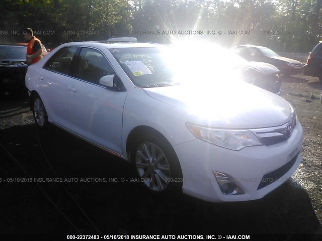 4T1BF1FK7CU540802 - 2012 TOYOTA CAMRY SE/LE/XLE 白色 照片 1