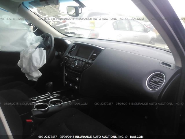 5N1AR2MM1GC644422 - 2016 NISSAN PATHFINDER S/SV/SL/PLATINUM 黑色 照片 5