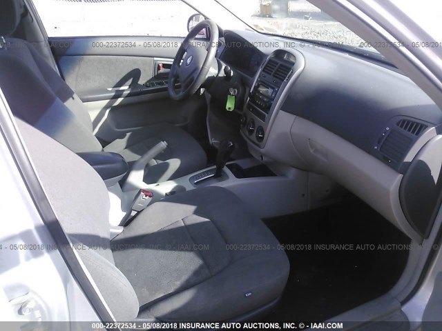 KNAFE162365217819 - 2006 KIA SPECTRA5 SILVER photo 5