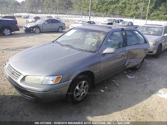 4T1BG22K0WU218354 - 1998 TOYOTA CAMRY CE/LE/XLE თაფლისფერი ფოტო 2