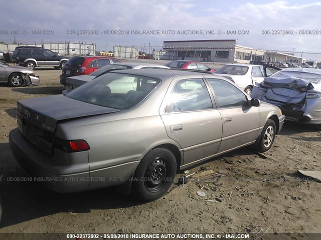 4T1BG22K0WU218354 - 1998 TOYOTA CAMRY CE/LE/XLE თაფლისფერი ფოტო 4