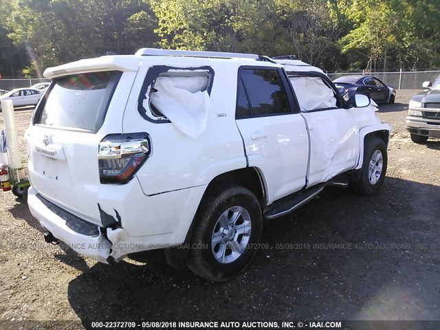 JTEZU5JR3H5151897 - 2017 TOYOTA 4RUNNER SR5/LIMITED/SR5 PREMIUM WHITE photo 4