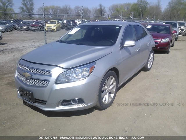 1G11H5SA4DF308879 - 2013 CHEVROLET MALIBU LTZ 银色 照片 2