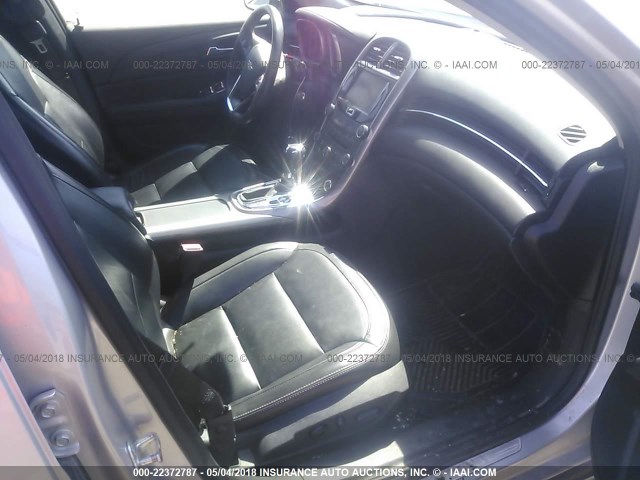 1G11H5SA4DF308879 - 2013 CHEVROLET MALIBU LTZ 银色 照片 5