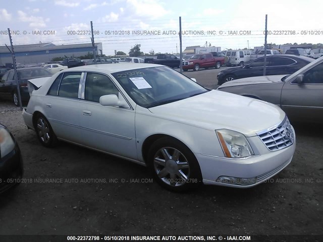 1G6KD57Y56U229056 - 2006 CADILLAC DTS WHITE photo 1