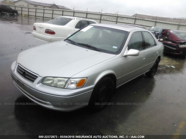 JT2BG22K2Y0528450 - 2000 TOYOTA CAMRY CE/LE/XLE 银色 照片 2