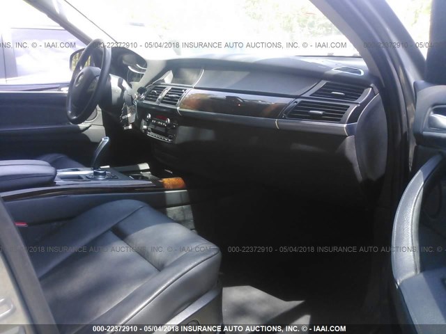 5UXZW0C54BL656862 - 2011 BMW X5 XDRIVE35D GRAY photo 5