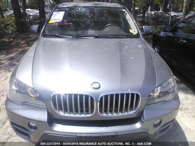 5UXZW0C54BL656862 - 2011 BMW X5 XDRIVE35D GRAY photo 6