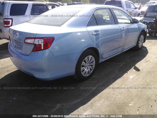 4T1BF1FK7CU577543 - 2012 TOYOTA CAMRY SE/LE/XLE ღია ლურჯი ფოტო 4