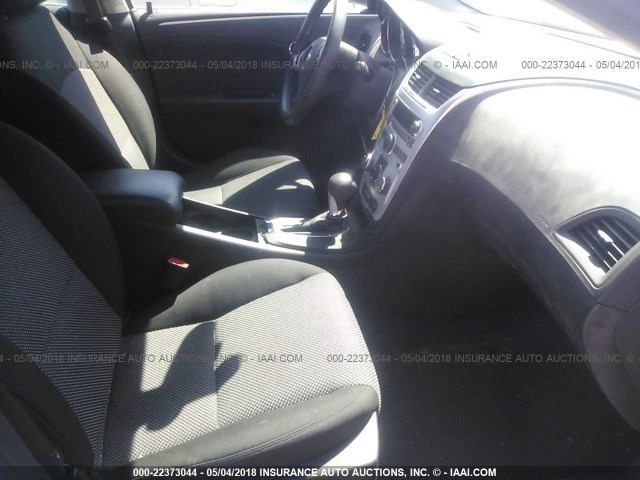 1G1ZC5E0XCF333384 - 2012 CHEVROLET MALIBU 1LT 红色 照片 5