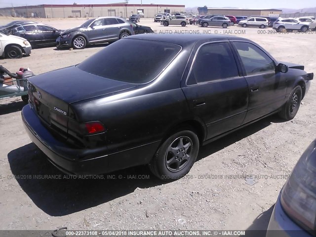 JT2BG22K1V0024211 - 1997 TOYOTA CAMRY LE/XLE Schwarz Foto 4