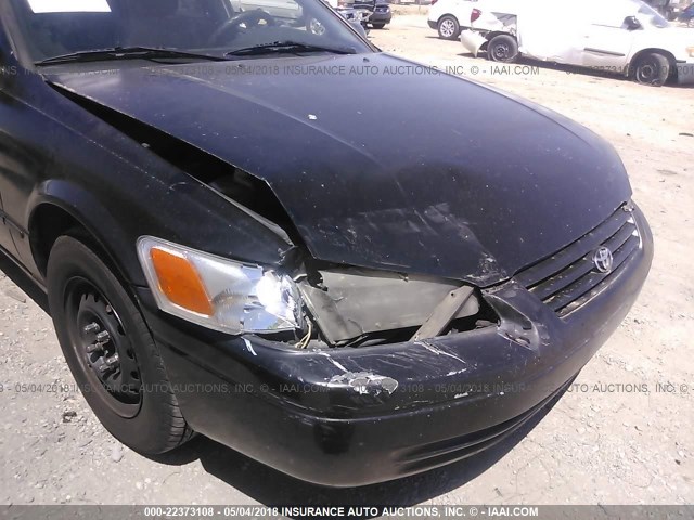 JT2BG22K1V0024211 - 1997 TOYOTA CAMRY LE/XLE Schwarz Foto 6