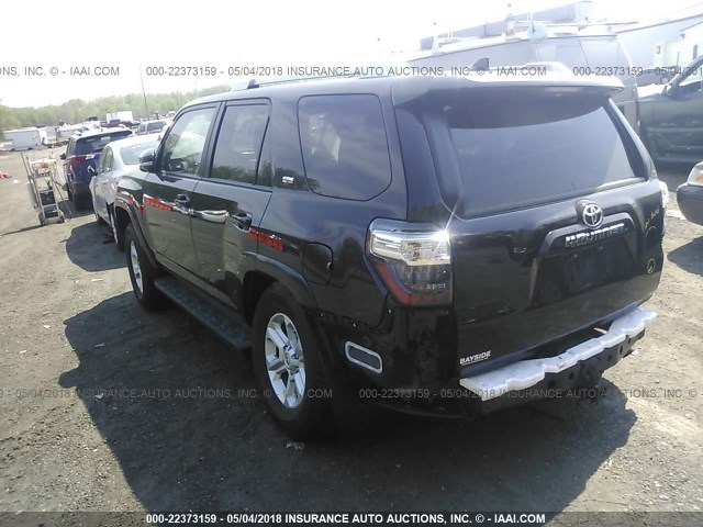 JTEBU5JR0H5438907 - 2017 TOYOTA 4RUNNER SR5 PREM/LTDL/TRAIL/TRD BLACK photo 3