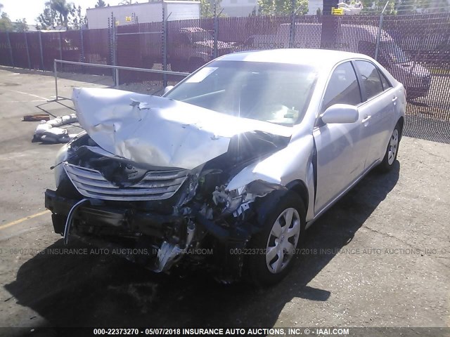 4T4BE46K49R115850 - 2009 TOYOTA CAMRY SE/LE/XLE SILVER photo 2